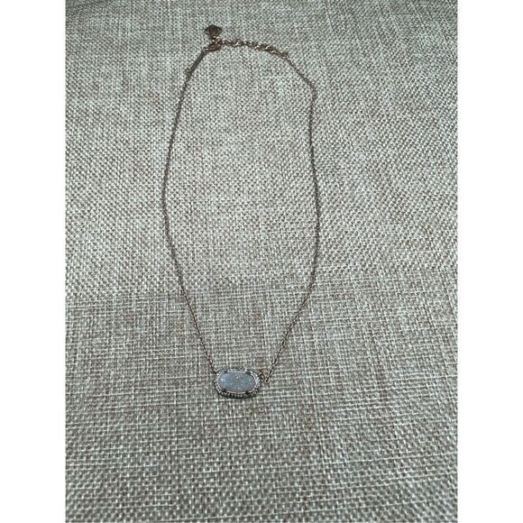 Kendra Scott Elisa Gold Pendant Necklace in Iridescent Drusy - Picture 4 of 9